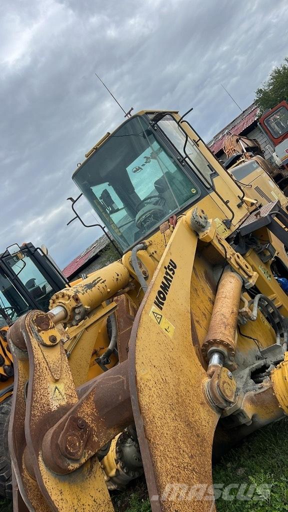 Komatsu WA 470-3H Lánctalpak, láncok és futóművek
