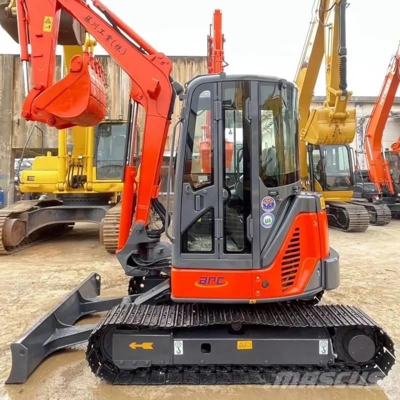 Hitachi ZX50U Mini kotrók < 7t