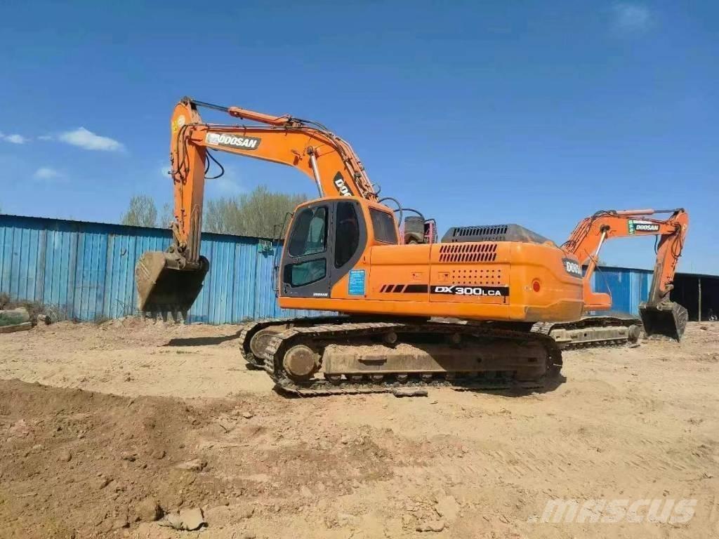 Doosan DX300LC-9 Lánctalpas kotrók