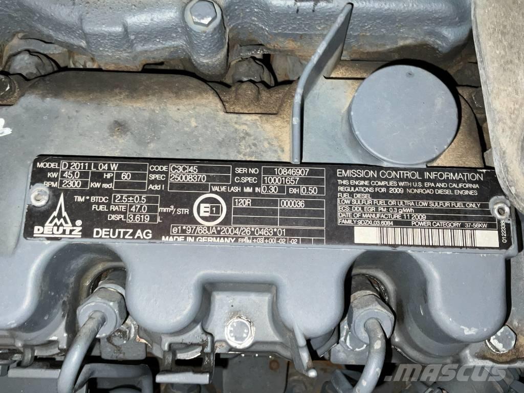 Kramer 750 Gumikerekes homlokrakodók