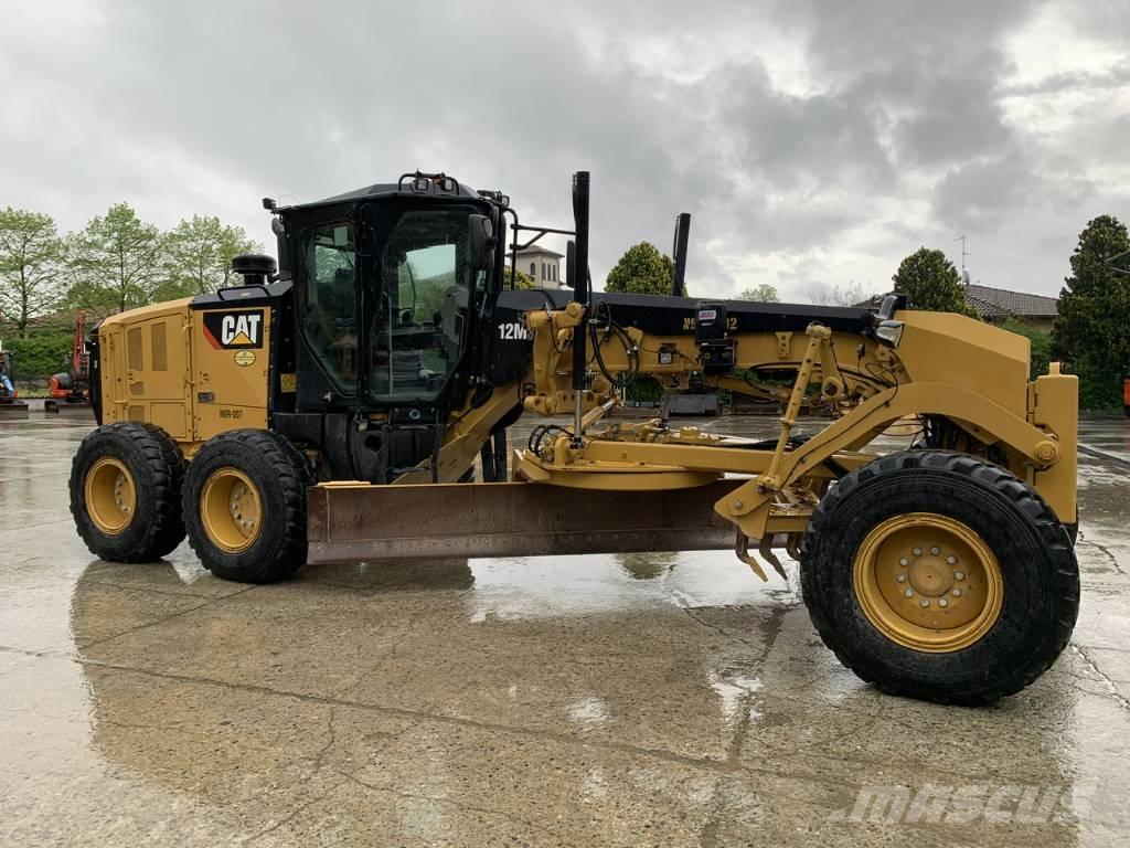 CAT 12 M 3 Gréderek