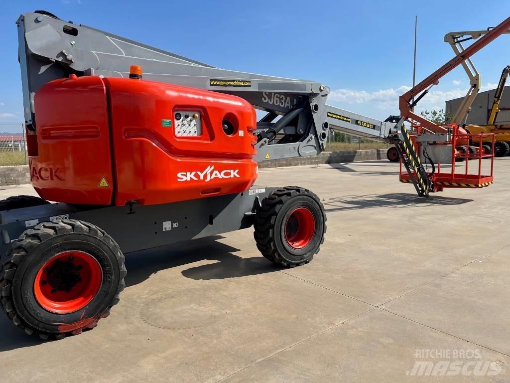 SkyJack SJ63AJ Karos emelők