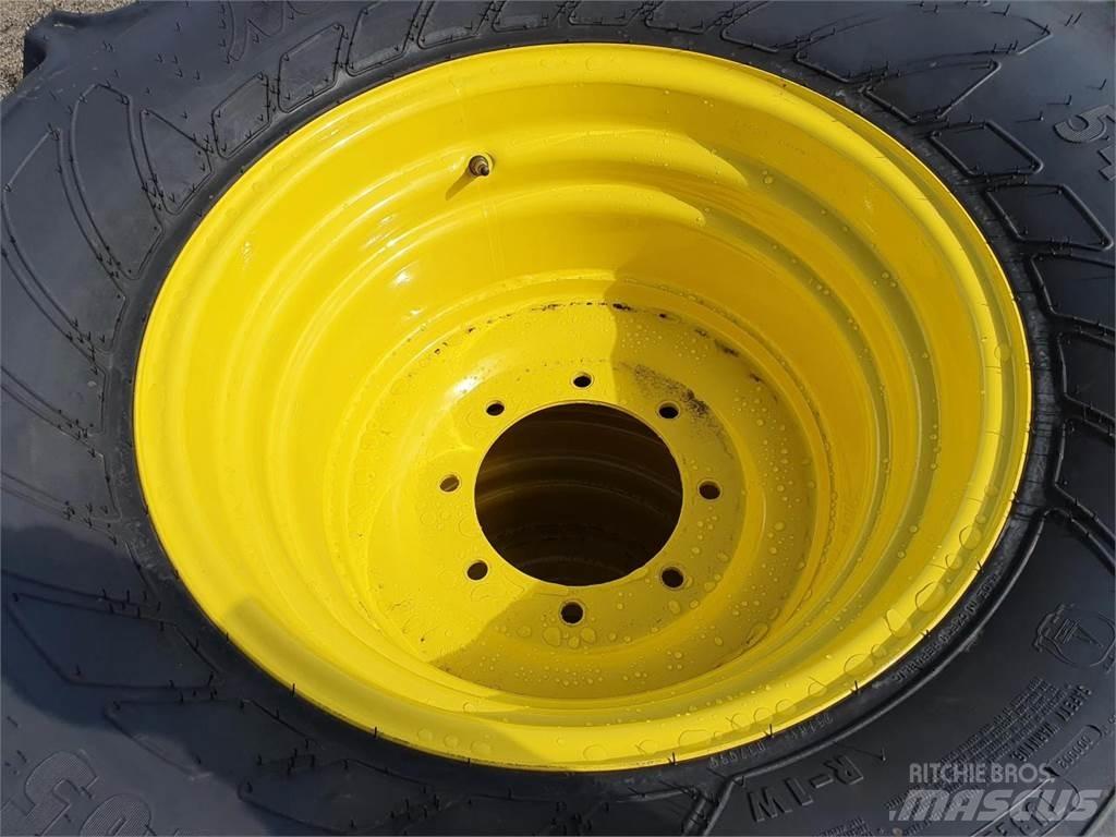 Mitas 540/65R24 x2 Gumiabroncsok, kerekek és felnik