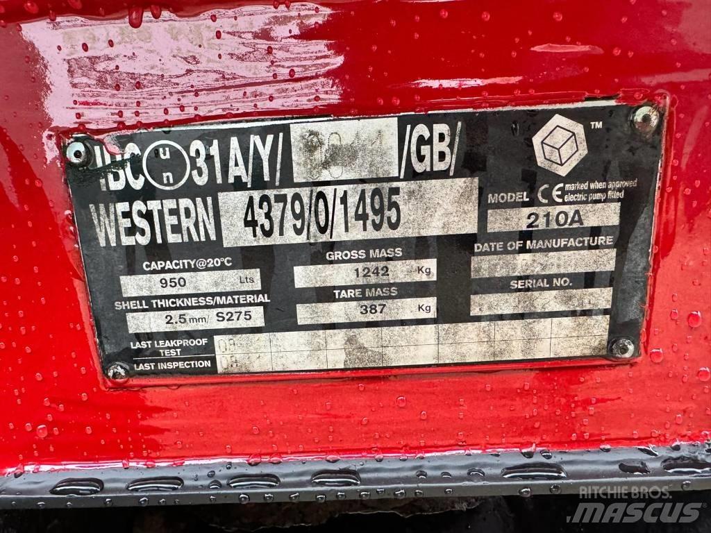 Western 950Litres Üzemanyag- és adaléktartályok