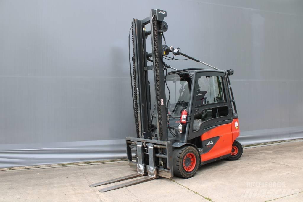Linde E50HL-01 Elektromos targoncák
