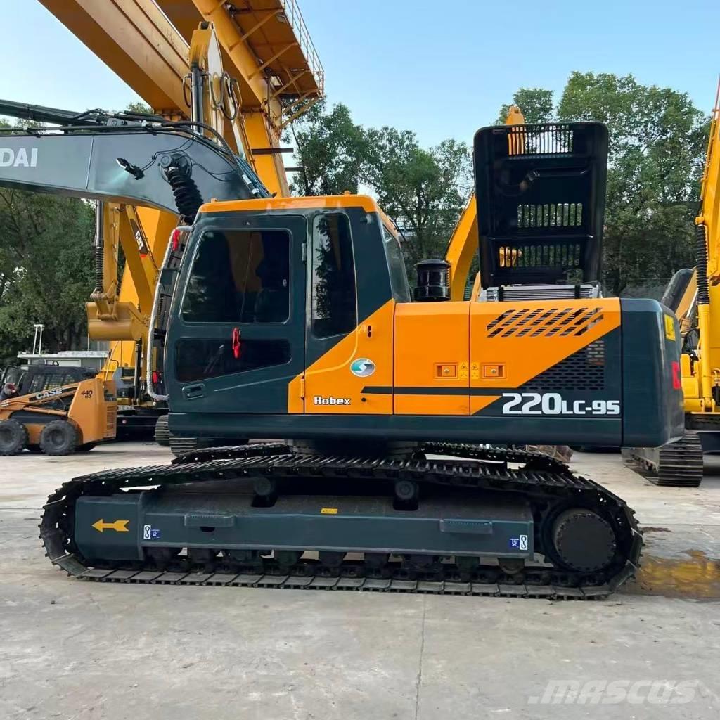 Hyundai 220LC-9S Mini kotrók < 7t
