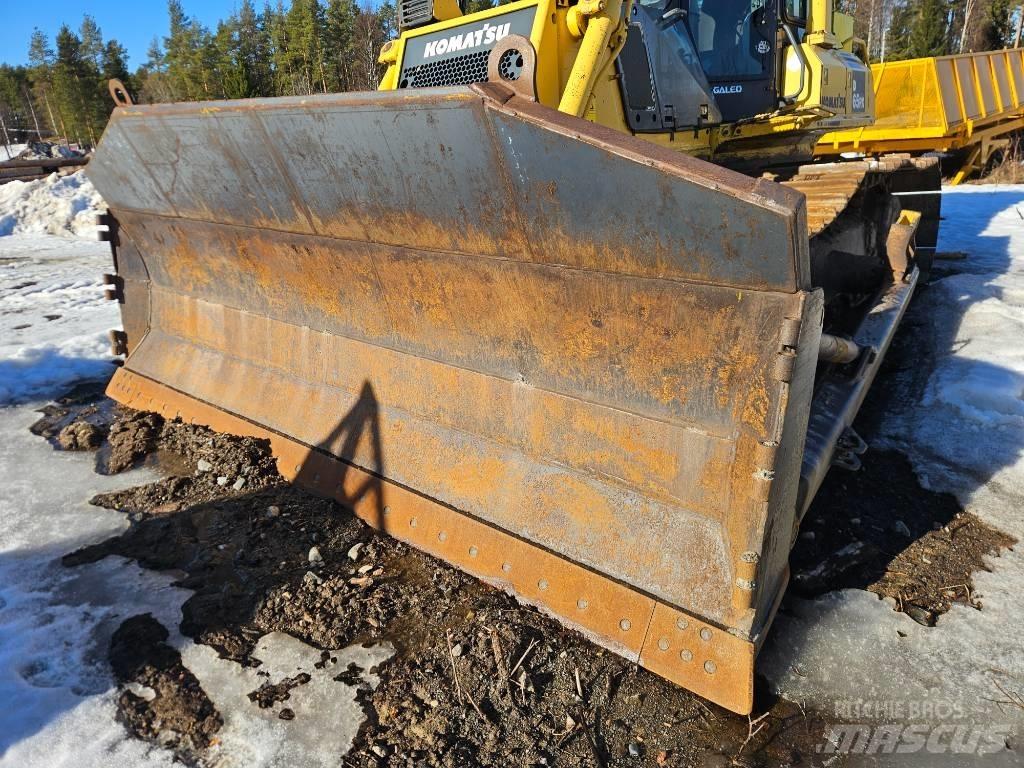 Komatsu D 65 PX lánctalpas dózerek