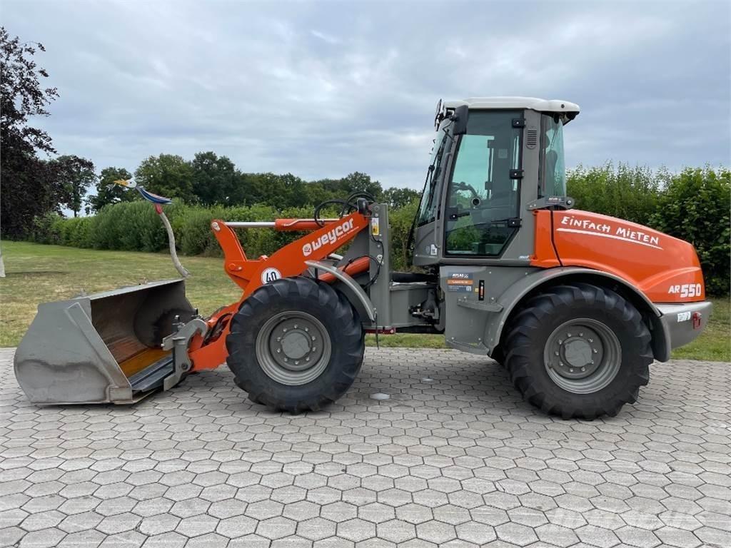 Atlas AR550SL Gumikerekes homlokrakodók