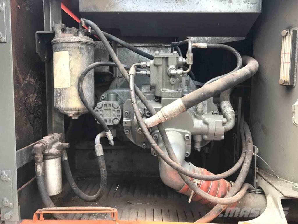 Hitachi EX200 Lánctalpas kotrók