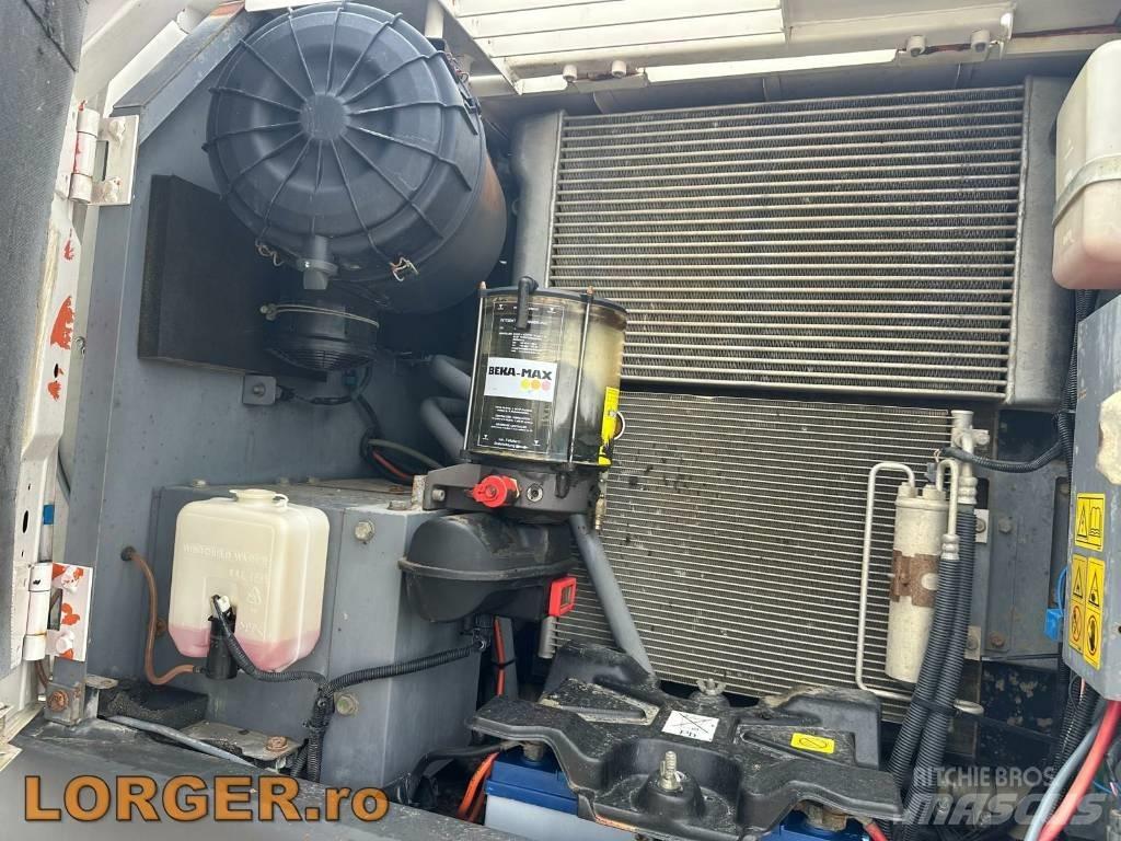 Hitachi ZX 140 W-3 Gumikerekes kotrók