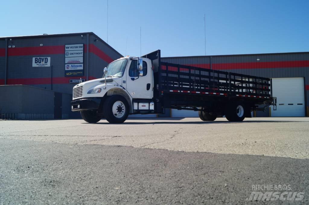 Freightliner M2-106 Platós / Ponyvás teherautók