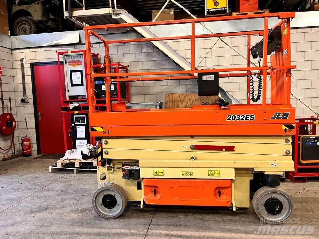 JLG 2032ES Ollós emelők