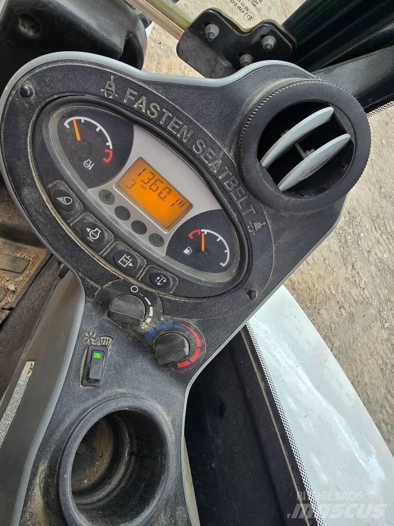Bobcat E35 Mini kotrók < 7t