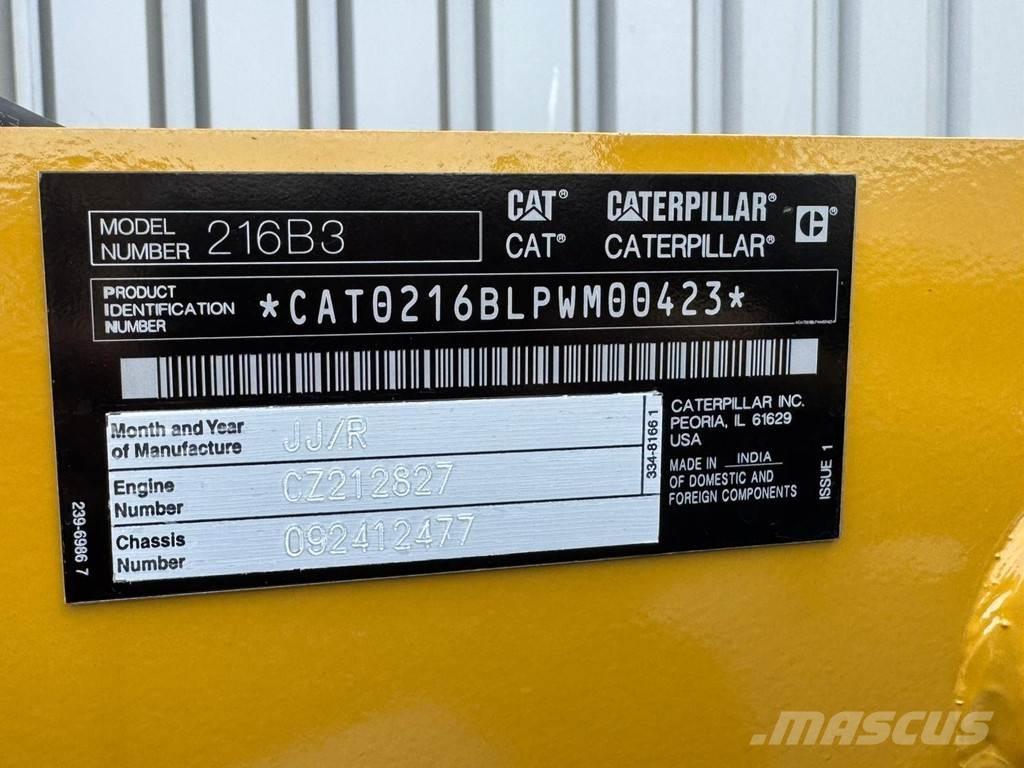 CAT 216B3 Gumikerekes homlokrakodók
