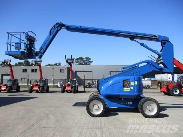 JLG 600 AJ (253) Kompakt önjáró emelők