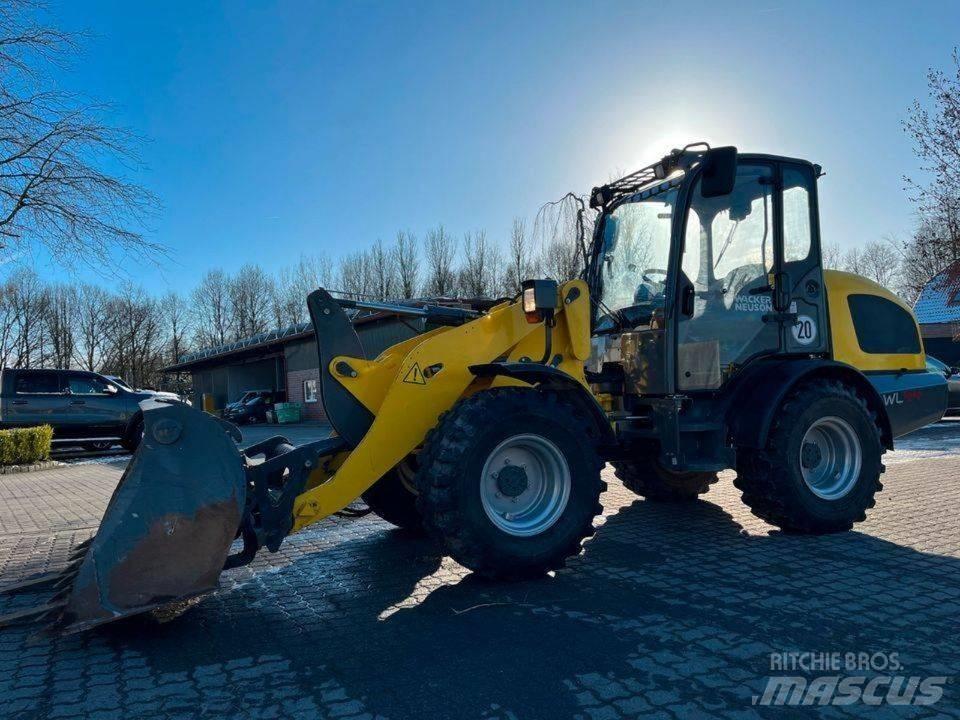 Wacker Neuson WL44 Gumikerekes homlokrakodók