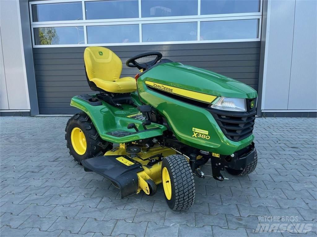 John Deere X380 Golfpálya karbantartó gépek