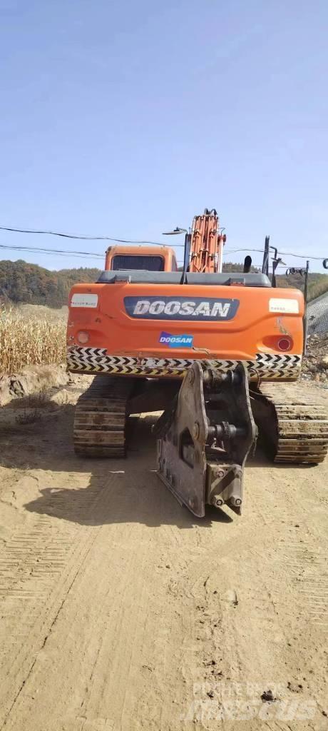 Doosan DX 225LC Lánctalpas kotrók