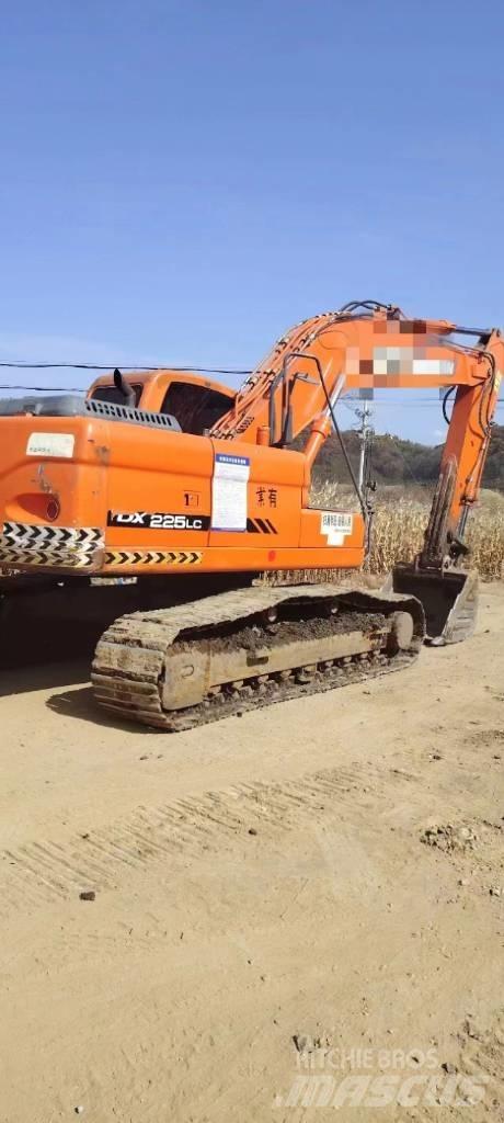 Doosan DX 225LC Lánctalpas kotrók