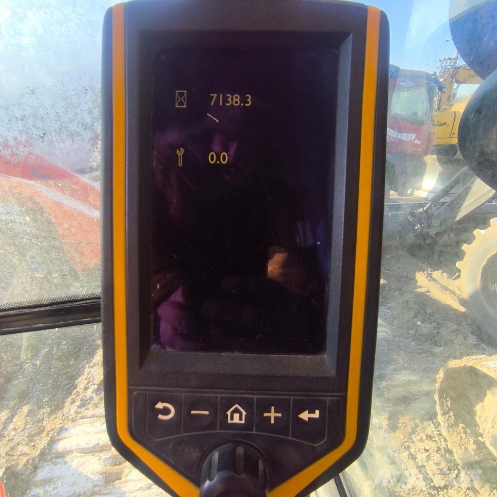 JCB JS 300 Lánctalpas kotrók