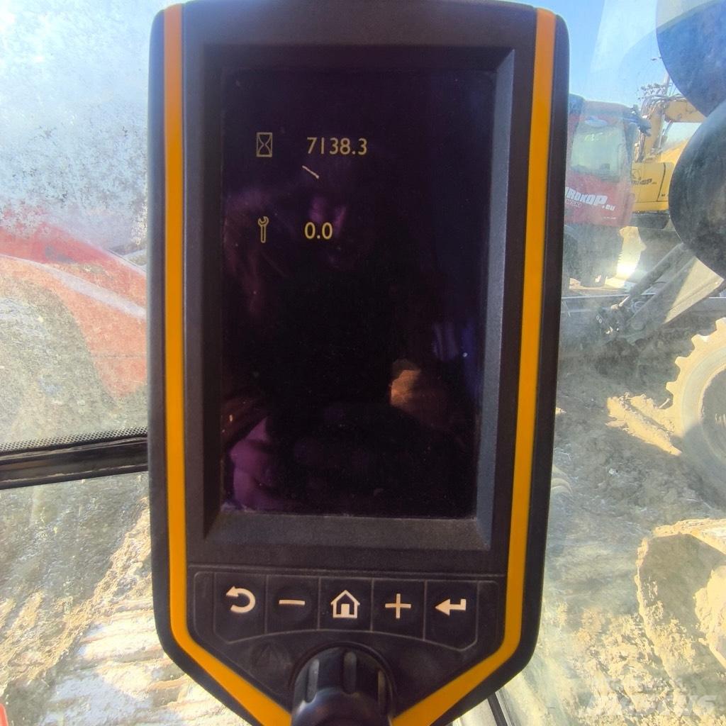 JCB JS300nc Lánctalpas kotrók
