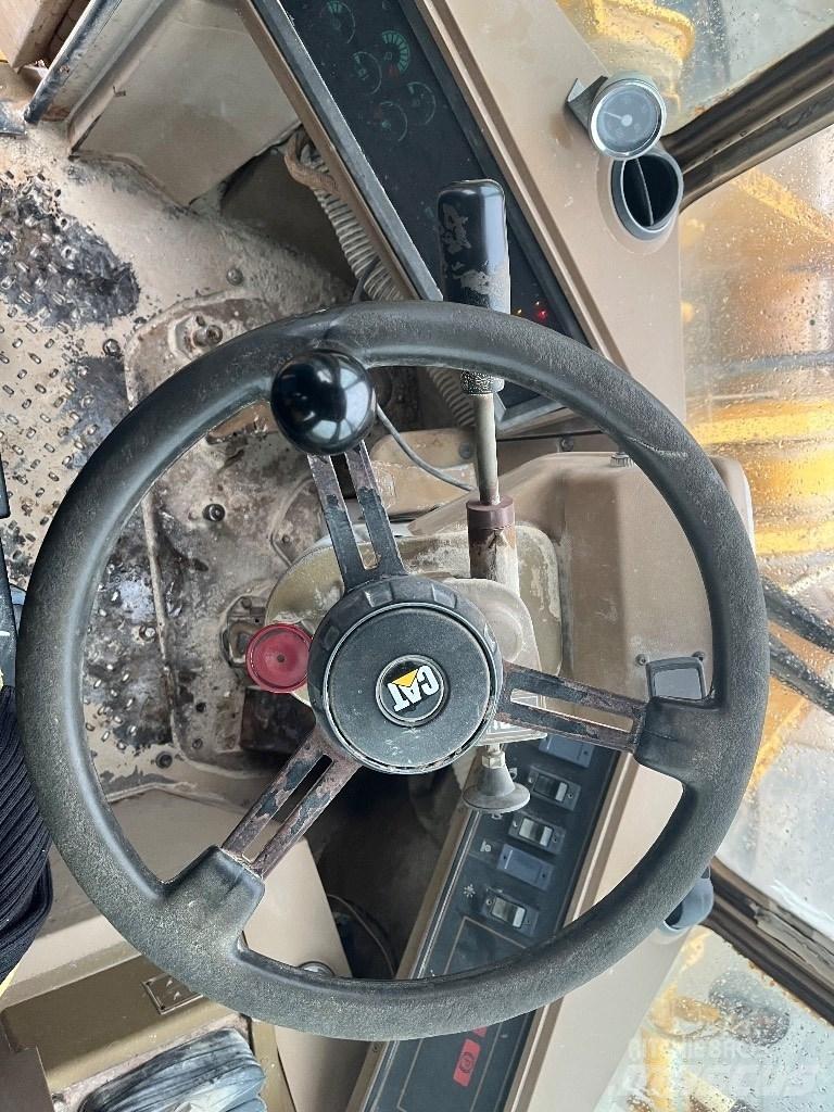 CAT 950 F Gumikerekes homlokrakodók