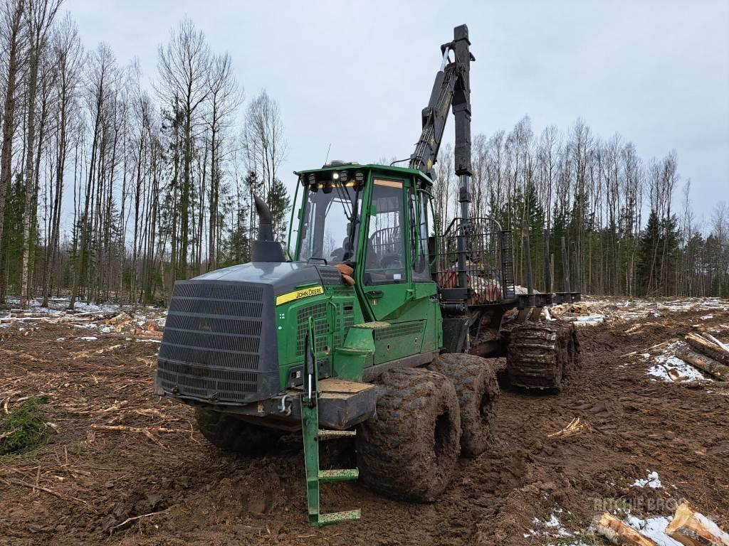 John Deere 1210 G Kihordók