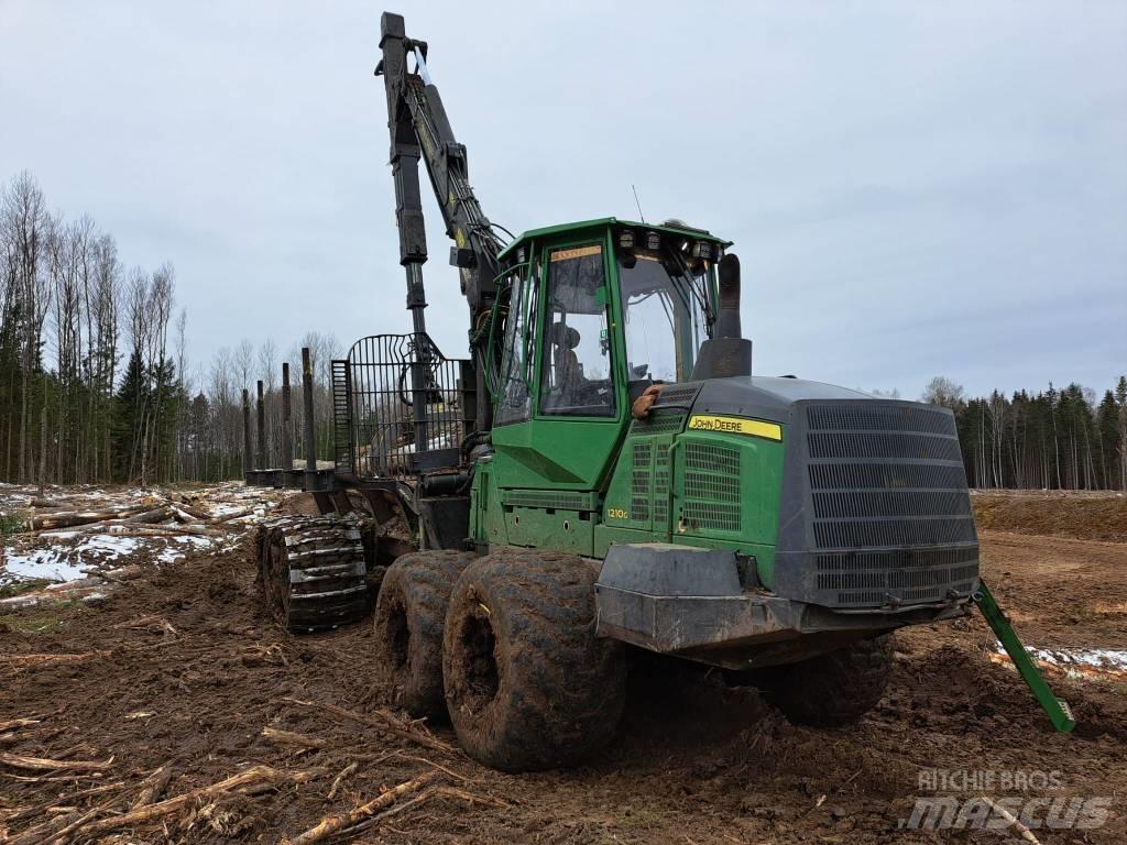 John Deere 1210 G Kihordók