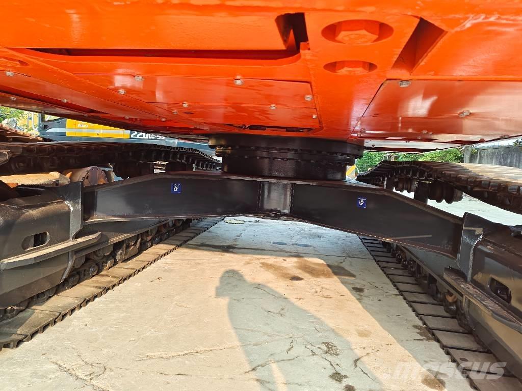 Doosan DX 300 LC Lánctalpas kotrók