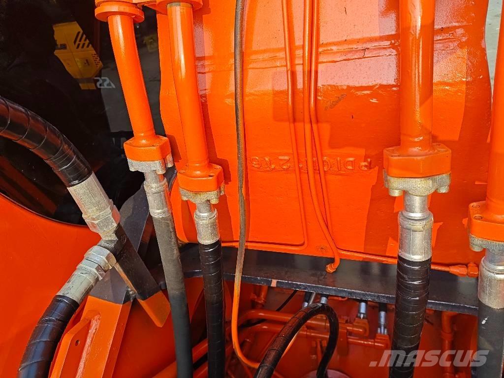 Doosan DX 300 LC Lánctalpas kotrók