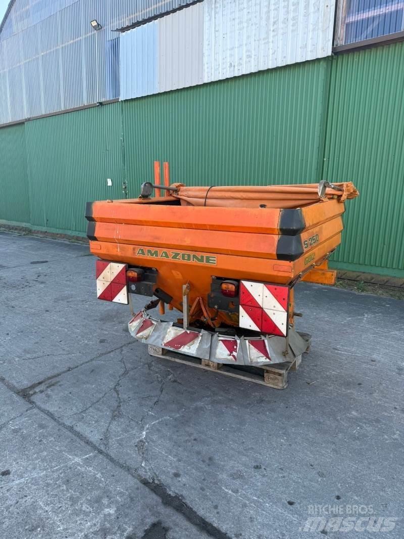 Amazone ZA XS Homok és Sószórók