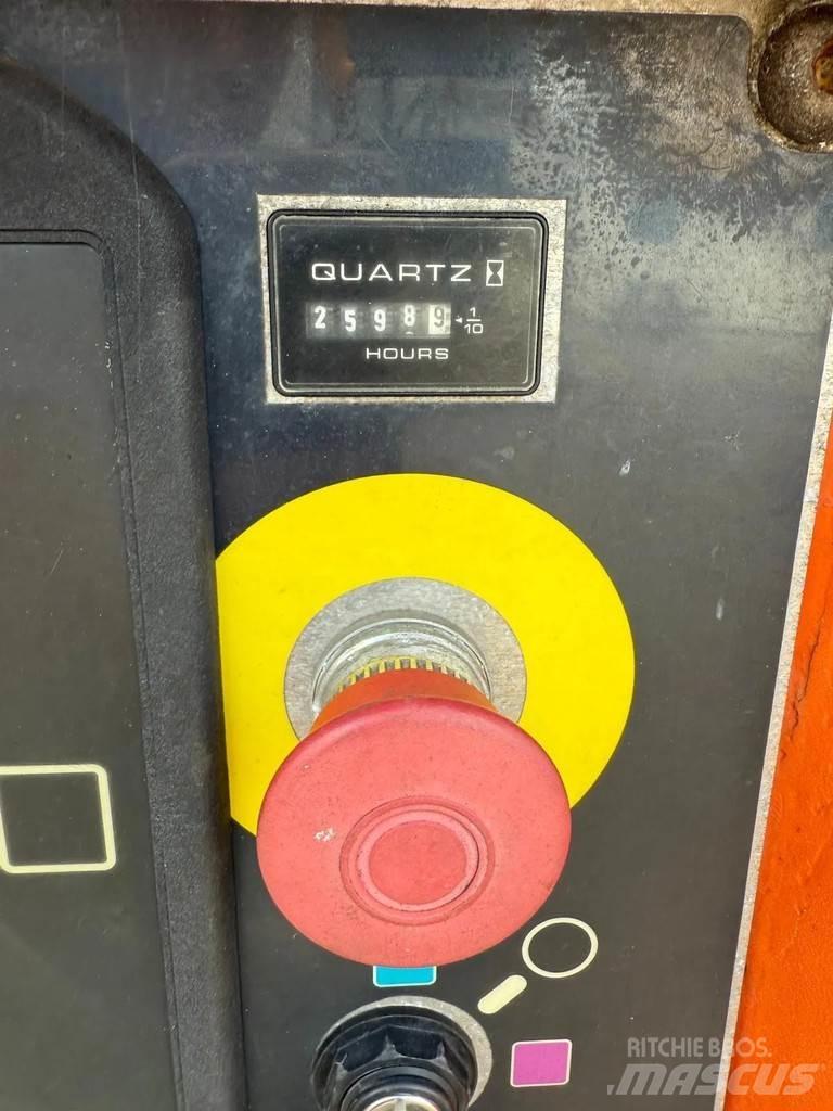 JLG 340 AJ Karos emelők