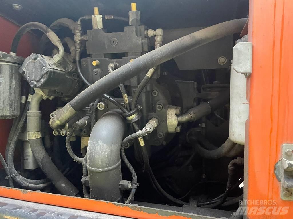 Doosan DX 210 W - 5 Gumikerekes kotrók