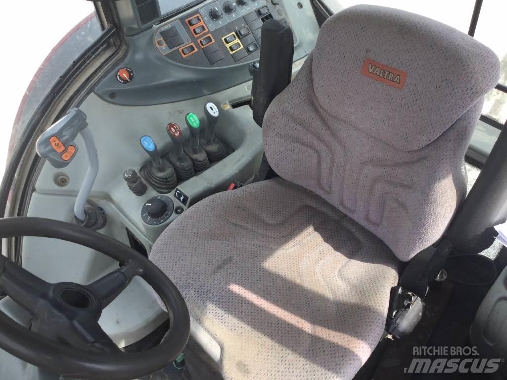 Valtra N123 Traktorok