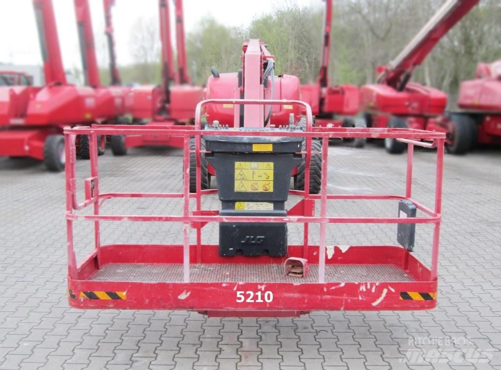 JLG 800 AJ Karos emelők