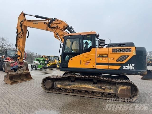 Hyundai HX 220 L Lánctalpas kotrók