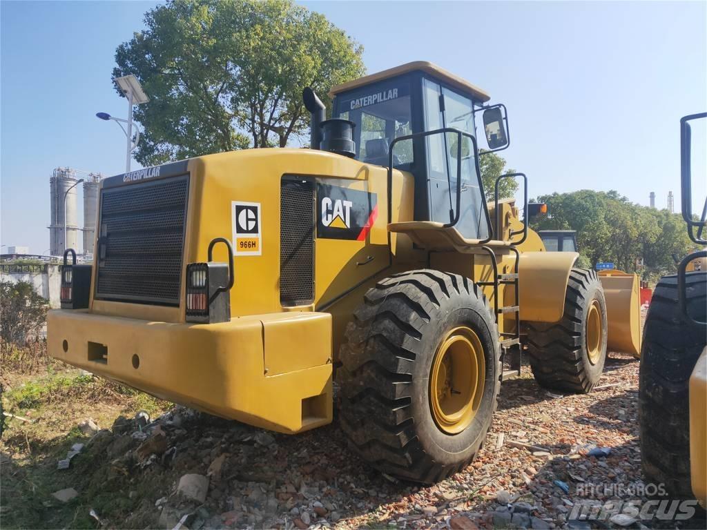 CAT 966 H Gumikerekes homlokrakodók