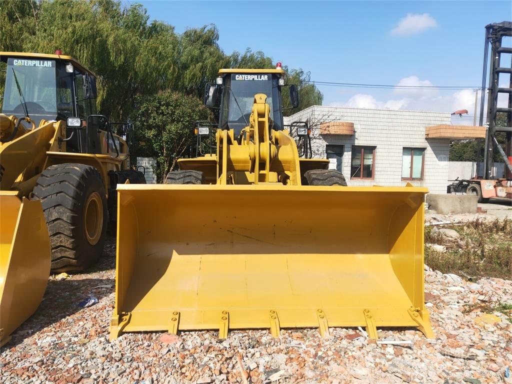 CAT 966 H Gumikerekes homlokrakodók