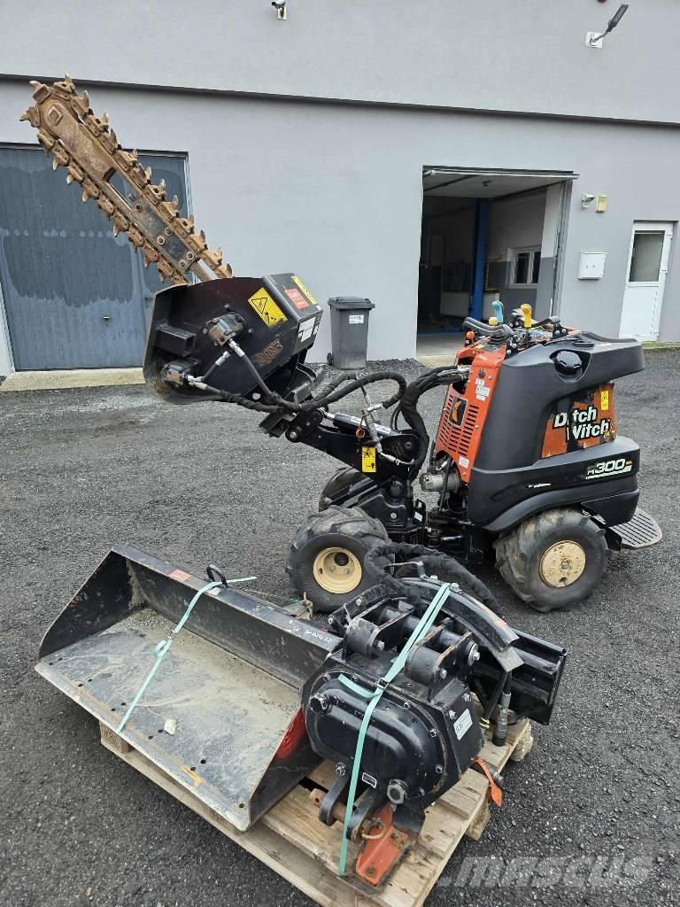 Ditch Witch R300 Árokásók
