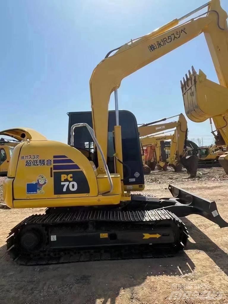 Komatsu PC 70 Mini kotrók < 7t