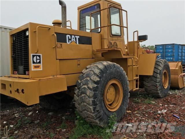 CAT 966 F Gumikerekes homlokrakodók