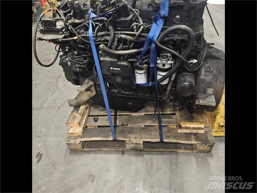 Komatsu Sisu Motorok