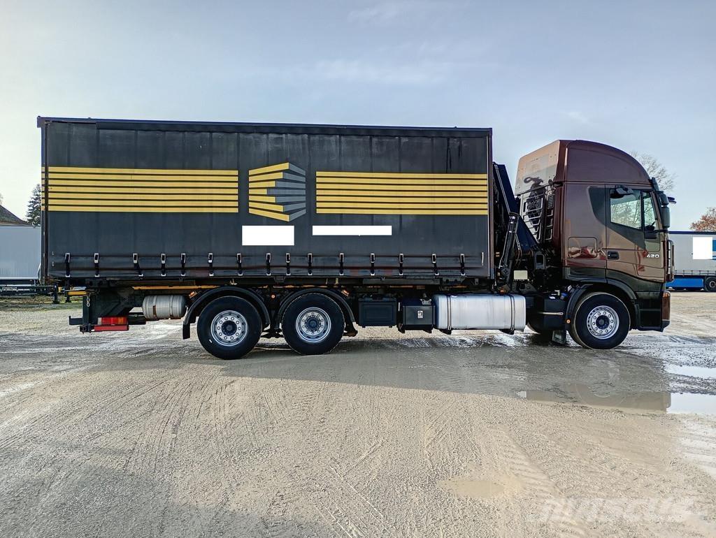 Iveco AS260S42Y/FS Elhúzható ponyvás