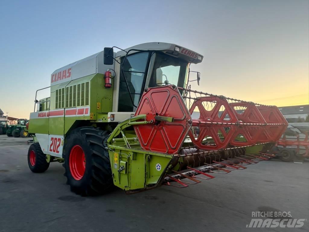 CLAAS Mega 202 Kombájnok