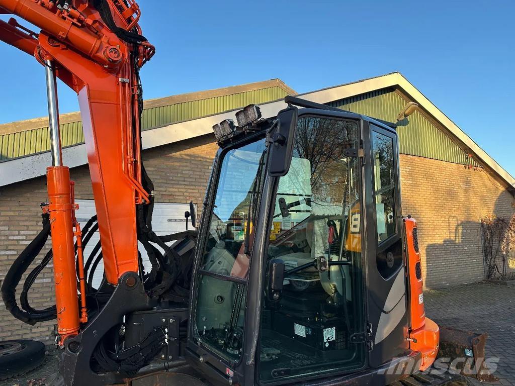 Hitachi ZX85USB-5A Teleszkópos rakodók