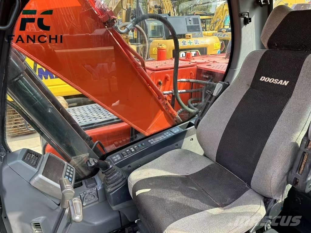 Doosan DX 140 LC Lánctalpas kotrók
