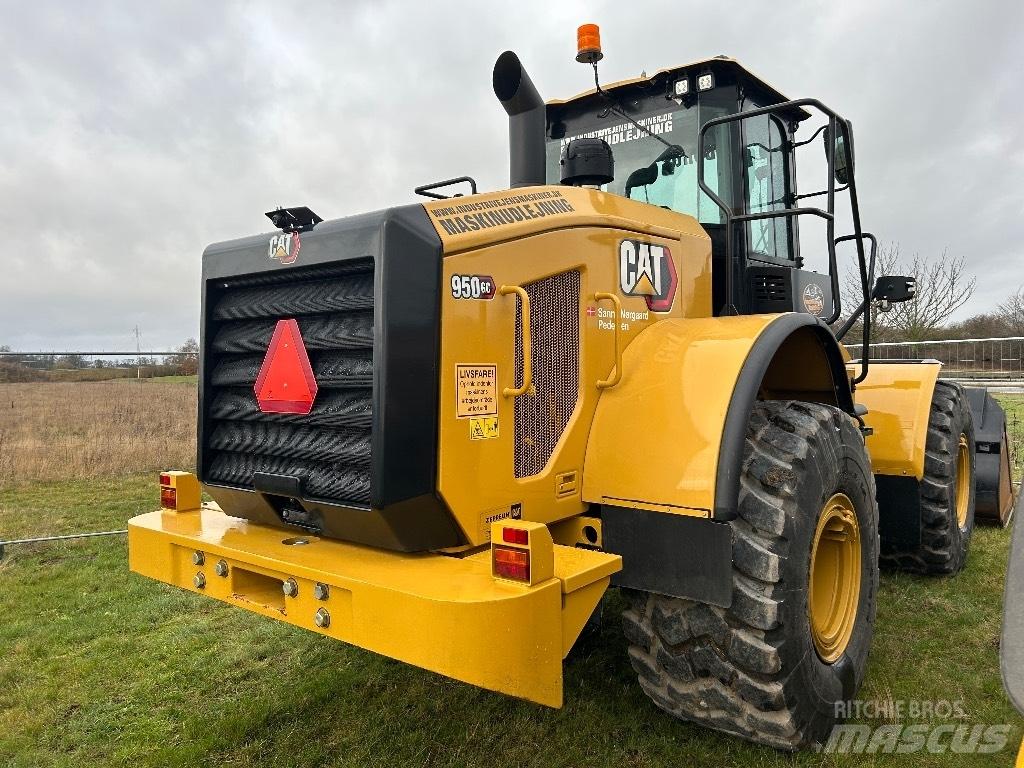 CAT 950 GC Gumikerekes homlokrakodók