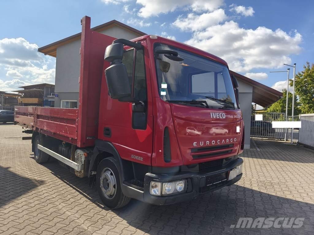Iveco ML80E22 Platós / Ponyvás teherautók