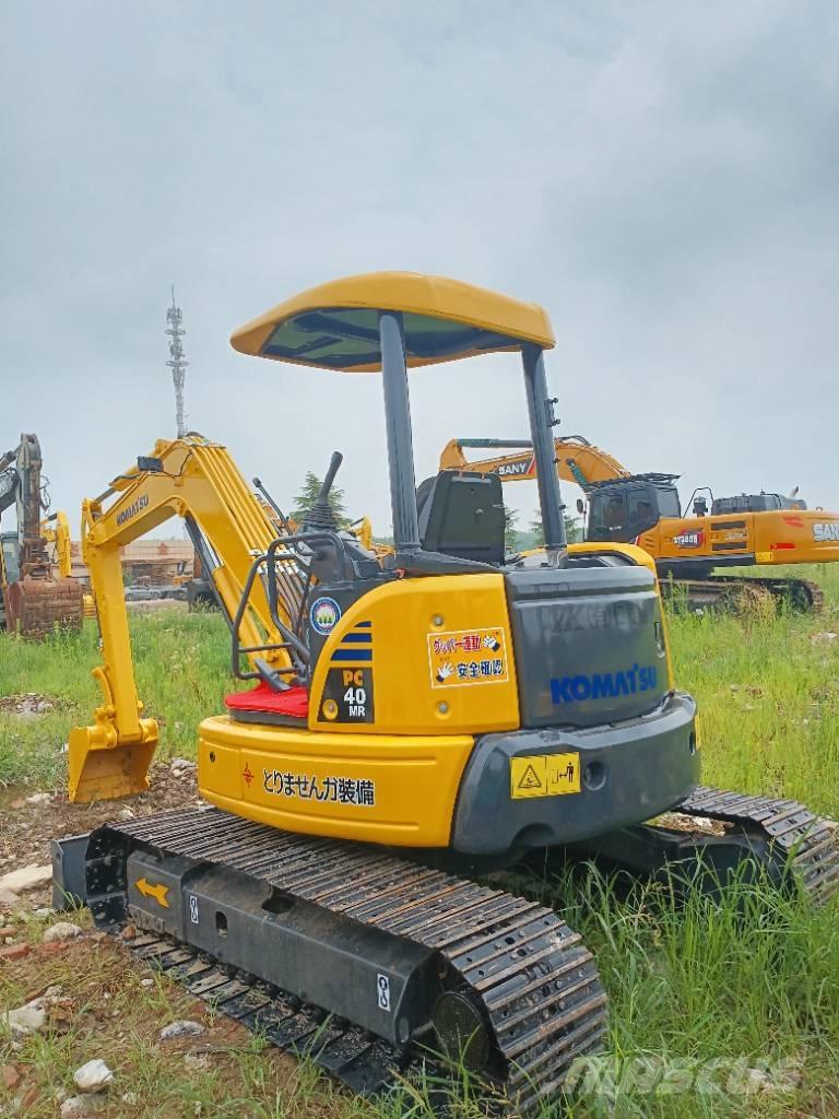 Komatsu PC 40 Lánctalpas kotrók
