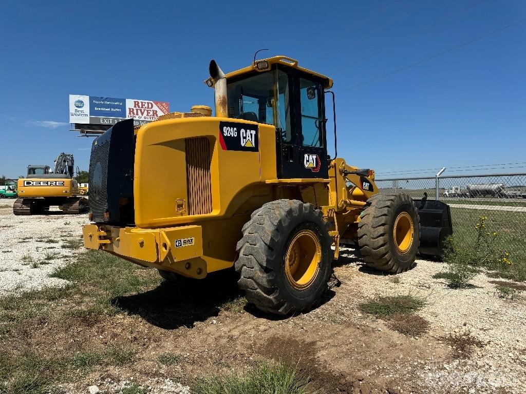 CAT 924 G Gumikerekes homlokrakodók